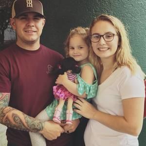 Meet your Posher, Mia